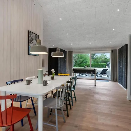 Vakantiehuis Gorgeous In With Sauna *