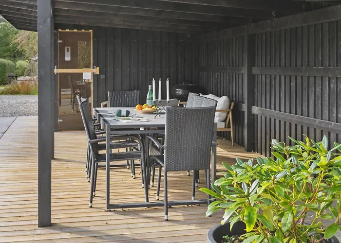 Vakantiehuis Gorgeous In With Sauna Oksbøl